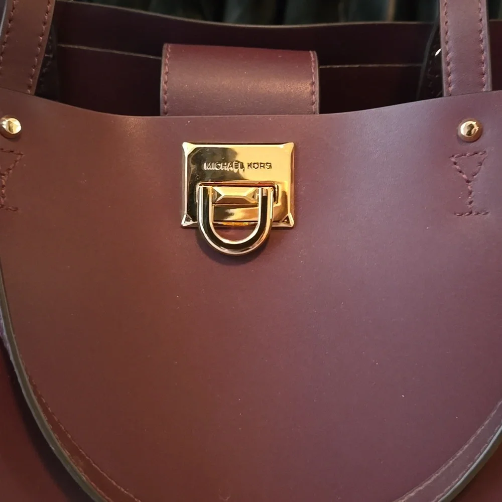 NWT Michael Kors Manhattan Studded Tote/Bordeaux Color - Picture 6 of 11